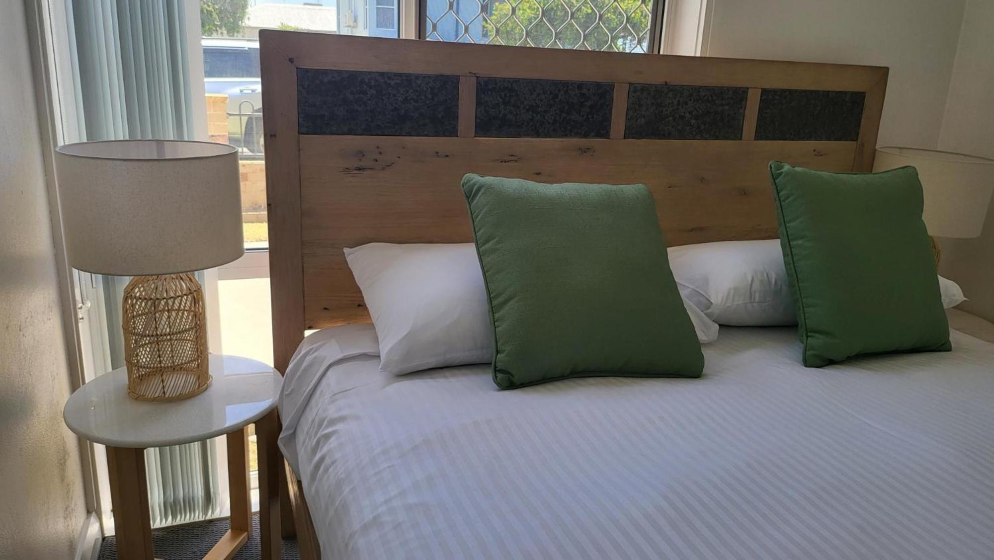 Husky 19 Beautifully Appointed Apartments - Great Location - In The Heart Of Husky Huskisson Kültér fotó